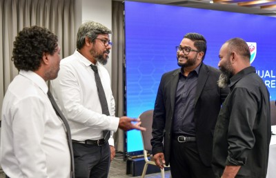 ކްލަބްތަކުން ޒިންމާ އަދާ ނުކުރުމުން ފުނޑުފުނޑުވީ ދިވެހި ފުޓްބޯޅަ