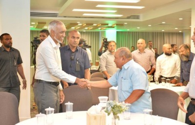 ވެރިކަމަށް މި އަންނަނީ މީހަކަށް ބަދުބަސް ނުބުނެ، އެކަކު އަނެކަކާ ޒާތީވުން ދޫކޮށްލަން ޖެހޭ: މުއިއްޒު