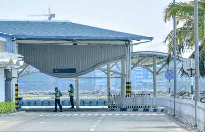 މެންބަރުންގެ ކާރުކޮޅު އެއާޕޯޓަށް ވައްދަން ދަތިވާތީ ޝަކުވާ ބޮޑުވެއްޖެ