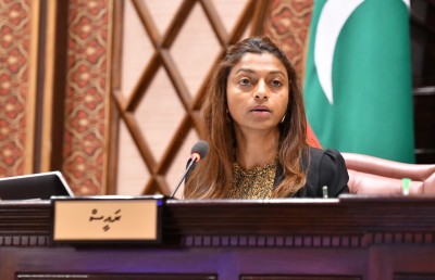އީވާ އާލާސްކަންފުޅާ އުޅުއްވާތީ އާދީއްތަ ދުވަހުގެ ޖަލްސާ ސުވާލެއްގެ ތެރޭ