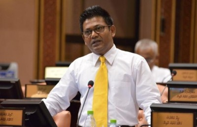 ޕޮލިސް ބޯޑަށް ކުރިމަތިލެއްވީ ހާމިދު އަބްދުލް ޣަފޫރާ އެކު ފަސް ބޭފުޅެއް