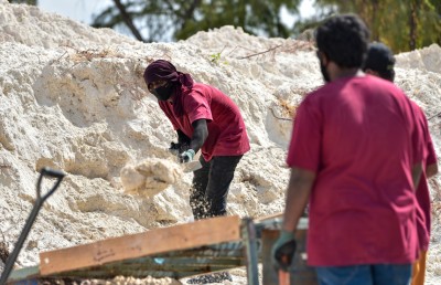 ސްޓެލްކޯ: ވަޒީފާ ގެއްލުނު އެތައް ބައެއްގެ އެހީތެރިޔާ