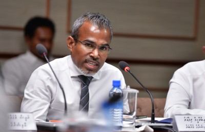 ކޯލިޝަން އެއްބަސްވުމެއް ކުރިއަށް ގެންދަން ގާނޫނީ ހުރަހެއް ނެތް: ރިފްއަތު