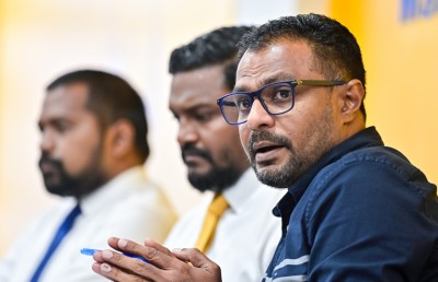 ނަޝީދުގެ ގަރާރު އޮއްވައި މަޖިލީހުގެ އެހެން މަސައްކަތެއް ނުކުރެވޭނެކަން ކަނޑައަޅައިދޭން އެދެފި
