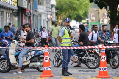 މަދަމާ އިން ފެށިގެން ގަވާއިދާ ހިލާފަށް ޕާކް ކުރާނަމަ ފިޔަވަޅު އަޅާނަން: ފުލުހުން