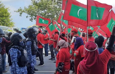 ސިއްހީ ކުއްލި ނުރައްކަލުގެ ނާޖާއިޒް ފައިދާ ސަރުކާރުން ދަނީ ނަގަމުން: އިދިކޮޅު