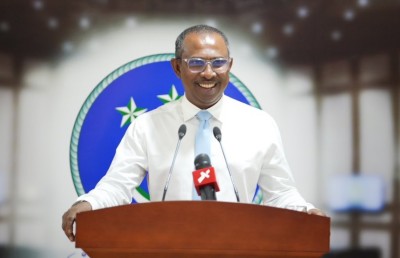 އަމީރު ގާނޫނުއަސާސީއާ ހިލާފުވެއްޖެ، ފިޔަވަޅު އަޅަންޖެހޭ: ޑިމޮކްރެޓްސް