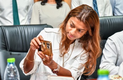 އީވާ އަދިވެސް އާލާސްކަންފުޅާ، ޖަލްސާ ނުބޭއްވުނު