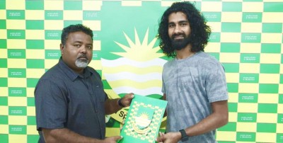 ލިލީ ވެސް އަންނަ ސީޒަން ނިމެންދެން މާޒިޔާގައި މަޑުކުރަން ނިންމައިފި