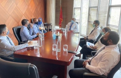 އައްޑޫގެ ޓޫރިޒަމް ދާއިރާގައި ހުރި ކަންބޮޑުވުންތައް މިނިސްޓަރާ ހިއްސާކޮށްފި