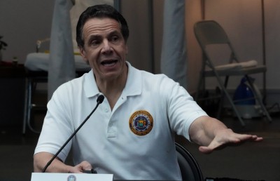 ނިއު ޔޯކްގެ ބާރުގަދަ ގަވަރުނަރު ޖިންސީ ފުރައްސާރައިގެ ތުހުމަތުގެ ތެރެއަށް