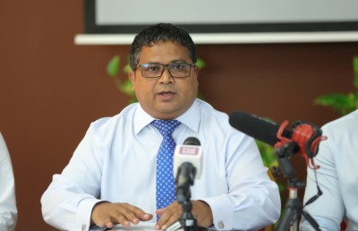 ކަނޑަށް ކުނިއަޅާ ގަވައިދު އުވައިލަން މަޝްވަރާ އެބަ ކުރަން: ހުސައިން ރަޝީދު