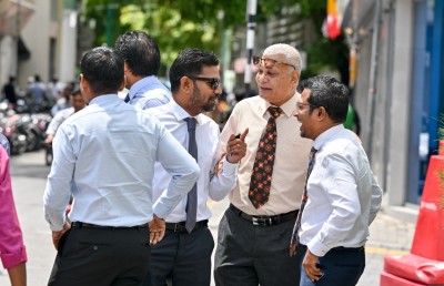 ޑިމޮކްރެޓުން ބުނީ މަޖިލީހާ ގުޅޭ މައްސަލަ ސުޕްރީމް ކޯޓަށް ނުބެލޭނެ ކަމަށް