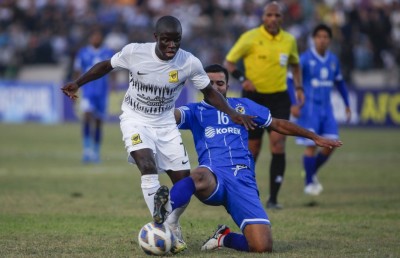 މުމްބާއީގެ 30،000 ސަޕޯޓަރުން ކުރިމަތީ ހިލާލަށް އުނދަގޫ މޮޅެއް