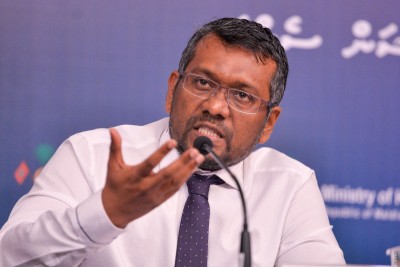މުސާރަ ނުދޭ ވިޔަފާރިތަކުގެ ވަތްގަނޑަށް އަތް ކޮއްޕައި، އެކައުންޓް ފްރީޒްނުކުރެވޭނެ: ފައްޔާޒު