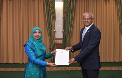 ޖެންޑާ މިނިސްޓަރު އައިޝާއާ މެދު ވެސް ހިތްހަމަނުޖެހުންތަކެއް!
