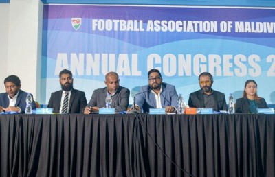 8 އަހަރު: ބައްސާމް ކިންގު ހައްދާފައި ކުލަބުތަކުން ނެށީ!