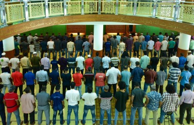 މަޖުބޫރީ ހާލަތުގައި ގައިދުރުކޮށް ތިބެ ނަމާދުކުރުމަކީ ސުންނަތާ ހިލާފު ކަމެއް ނޫން: ޑރ. ޒަކަރިއްޔާ