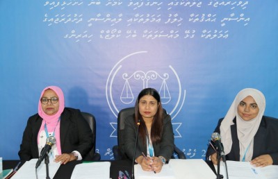 ބޮޑެތި ތުހުމަތުތަކާ އެކު އިންތިގާލީ އިންސާފުގެ އޮމްބަޑްސްޕާސަން ޖިހާދާ އިސްތިއުފާ ދެއްވައިފި