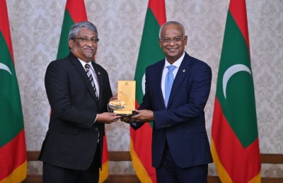 ހާރިޖީ ހިދުމަތުގެ އެންމެ މަތީ ޝަރަފް ހަލީލާއި ސީވީޑް ލަތީފަށް