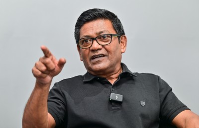 8 އަހަރު: ބައްސާމް ކިންގު ހައްދާފައި ކުލަބުތަކުން ނެށީ!