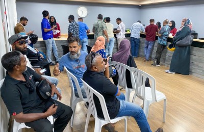 އޭސީސީގެ އެންގުމާ ހިލާފަށް ފްލެޓް ކަނޑައަޅައި ލިޔުން ދެނީ