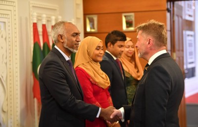 ބޭރުގެ ވަފުދުތަކަށް އާ ރައީސް މުއިއްޒު ދެއްވީ އެކުގައި މަސައްކަތް ކުރައްވާނެ ކަމުގެ ޔަގީންކަން