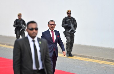 ޑރ. މުއިއްޒު ރައީސްކަމުގެ ހުވާކުރައްވައިފި