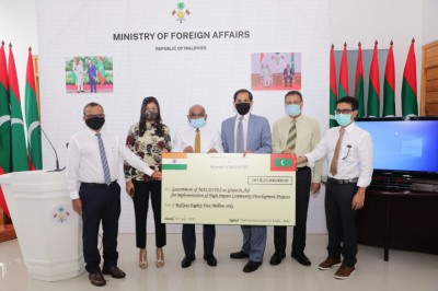 ނުވަ މަޝްރޫއުއަކަށް އިންޑިއާއިން ދޭ 85 މިލިއަން ރުފިޔާގެ ރަމްޒީ ޗެކު ހަވާލުކޮށްފި