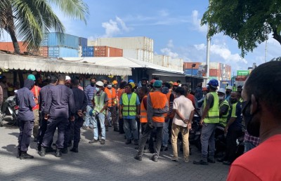ރައްކާތެރިކަމުގެ ފިޔަވަޅާ އެކު މަސައްކަތް ލަސްވާތީ މަޖޫރީން ހަޅުތާލުކޮށްފި