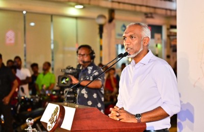 ވަޒީރުން ތިއްބެވީ ރައްޔިތުންނަށް ހިދުމަތް ކުރަން ކެތްމަދުވެފައި: ރައީސް