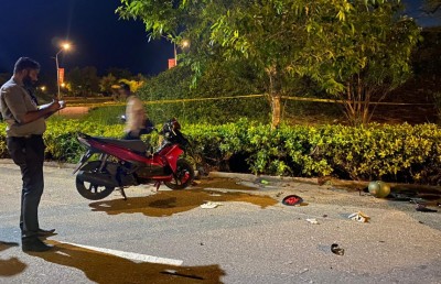 ހުޅުމާލޭގައި ބާރަށް ދުއްވި ކާރަކުން ދެ ސައިކަލްގައި ޖެހި ދެ މީހެއްގެ ހާލު ސީރިއަސް