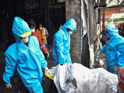 އިންޑިއާއިން ކޮވިޑަށް ފަރުވާ ދޭން ބޭނުން ކުރި ހޮޓަލެއްގައި ރޯވެ، 10 މީހަކު މަރުވެއްޖެ