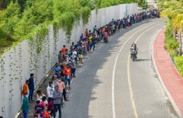 ވެކްސިން ސެންޓަރުތައް ނުހުޅުވަނީސް ބޮޑެތި ކިއޫތައް