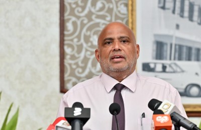 ފްލެޓް ލިސްޓު ރިވިއުކުރަން ނިންމައިފި