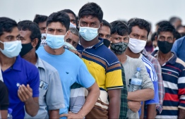 ވެކްސިން ސެންޓަރުތައް ނުހުޅުވަނީސް ބޮޑެތި ކިއޫތައް