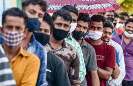 ވެކްސިން ސެންޓަރުތައް ނުހުޅުވަނީސް ބޮޑެތި ކިއޫތައް