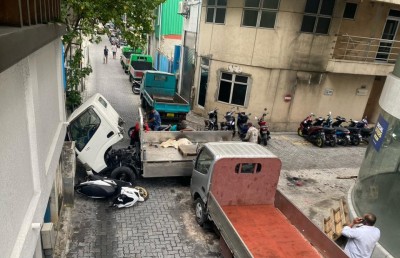މަރާމާތުކުރި ޕިކަޕެއް ސްޓާޓް ކޮށްލި ވަގުތު ކޮންޓްރޯލް ނުވެ މީހަކަށް އަނިޔާވެއްޖެ