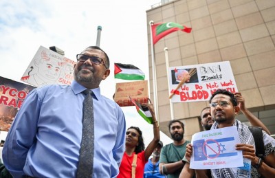 މުޒާހަރާގެ ބައިވެރިންނާ އެކު މިނިސްޓަރު ޒަމީރު ވެސް ގޮވާލެއްވީ ހަމަލާތައް ވަގުތުން ހުއްޓާލަން