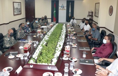 ރިޓަޔާކޮށްފައިވާ ސީނިއާ އޮފިސަރުންނާ އެމްއެންޑީއެފް ލީޑަޝިޕުން ބައްދަލުކޮށްފި