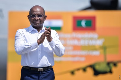 ދިވެހި ހާރިޖީ ވަޒީރު އެކި ބަސްބަހުން ތަގުރީރު ކުރައްވަނީ