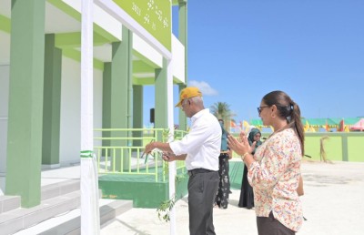 ދަރަނި ބޮޑުވެ އޮފީސްތައް އޮތީ ނުހިންގޭ ހާލަތުގައި!