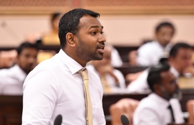 ގޯއްޗާއި ފްލެޓްގެ ލިޔުން އަވަހަށް ހަވާލުކުރަން ގޮވާލާ ކުއްލި މައްސަލައެއް