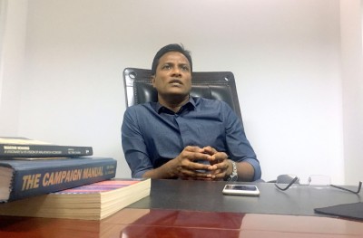 އެމްޑީޕީ މެމްބަރުން ގޮވައިލައްވަަނީ އުމަރު ހައްޔަރުކުރަން