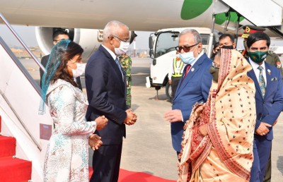 ގަތަރު ދަތުރުފުޅަށް ފަހު ރައީސްގެ ދެކަނބަލުން ބަންގްލަދޭޝްގައި