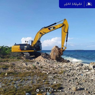 ލަންދޫ ބަނދަރު ތަރައްގީކުރާ މަޝްރޫއުގެ އަމަލީ މަސައްކަތް ފަށައިފި