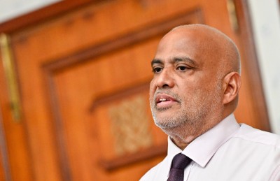 ހިޔާ ފްލެޓްގެ ފިނިޝިން އަށް 200،000ރ. ދެނީ ކިހިނެއްތޯ މިނިސްޓަރާ މަޖިލީހުން ސުވާލުކުރަނީ