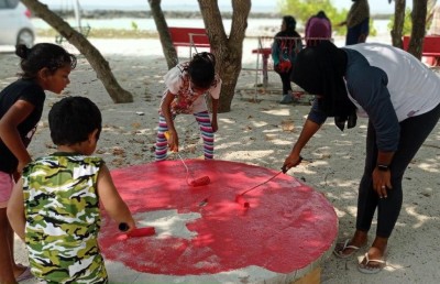 ބީއެމްއެލްގެ މުވައްޒަފުން ތިން ރަށަކަށް އެހީތެރިކަން ފޯރުކޮށްދީފި