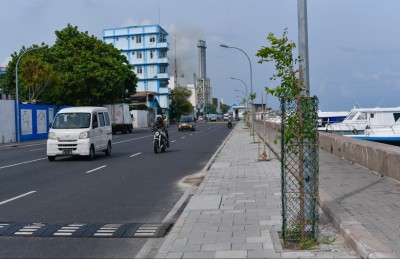 މާލޭގައި ހިނގި ނުރައްކާތެރި އެކްސިޑެންޓެއްގައި އަނިޔާވި ދެ މީހަކު ވެންޓިލޭޓަރުގައި