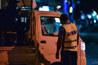 24 ގަޑިއިރު ތެރޭ 105 މީހަކު ޖޫރިމަނާ